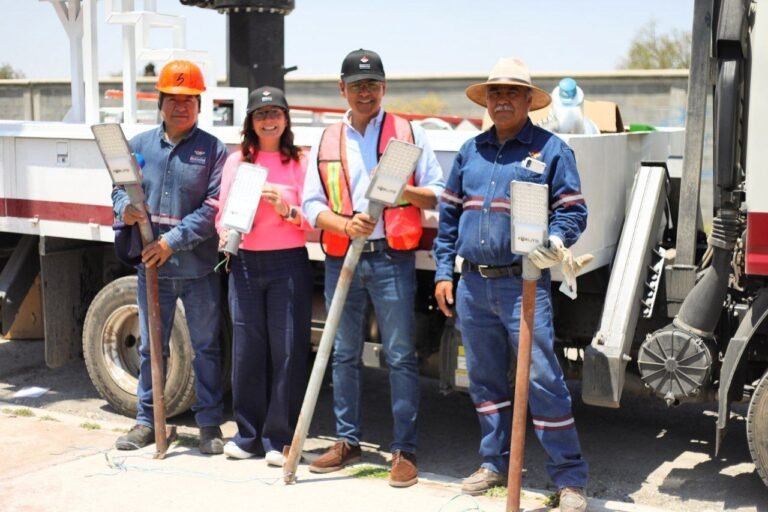 ALUMBRADO PÚBLICO EN PRADERA DE VIRREYES