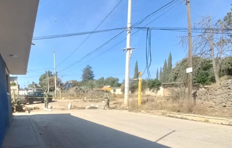 Suspenden clases en la comunidad de Texcaltepec, por fuga de hidrocarburo