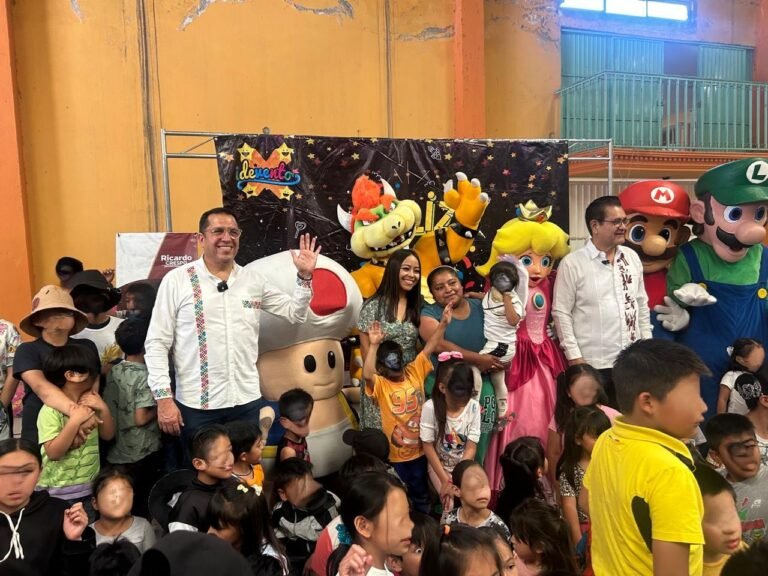 CON MENSAJE DE INCLUSIÓN, GUILLERMO OLIVARES Y RICARDO CRESPO FESTEJAN A LA NIÑEZ DE LA LOMA, EN PACHUCA.
