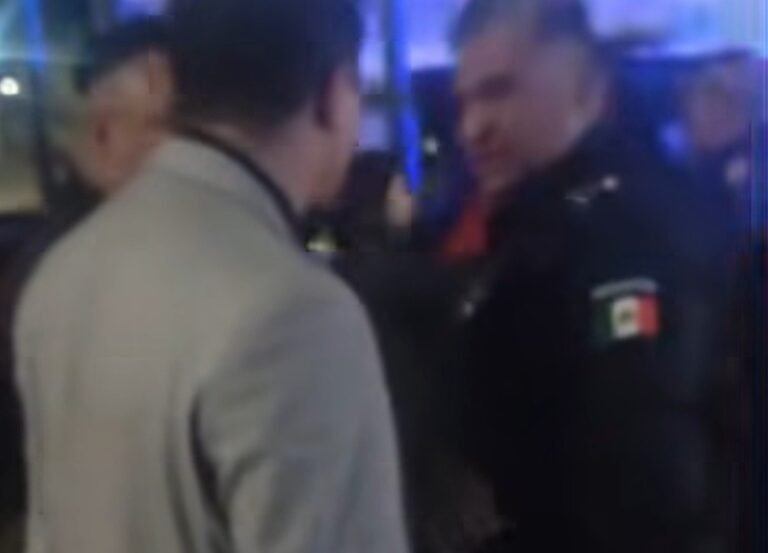 Exhiben agresiones y detención ilegal de policías de Cuautepec