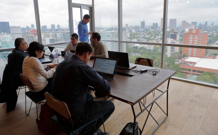 México crea más de 32 mil 900 empleos formales 