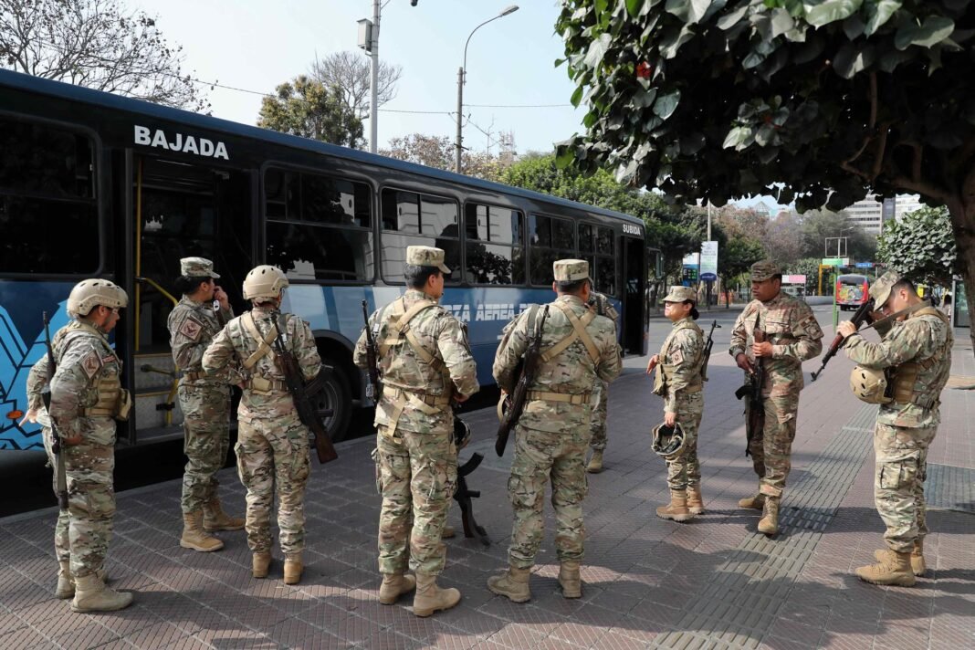 Perú elige presidente entre 35 candidatos, con la inseguridad como gran preocupación