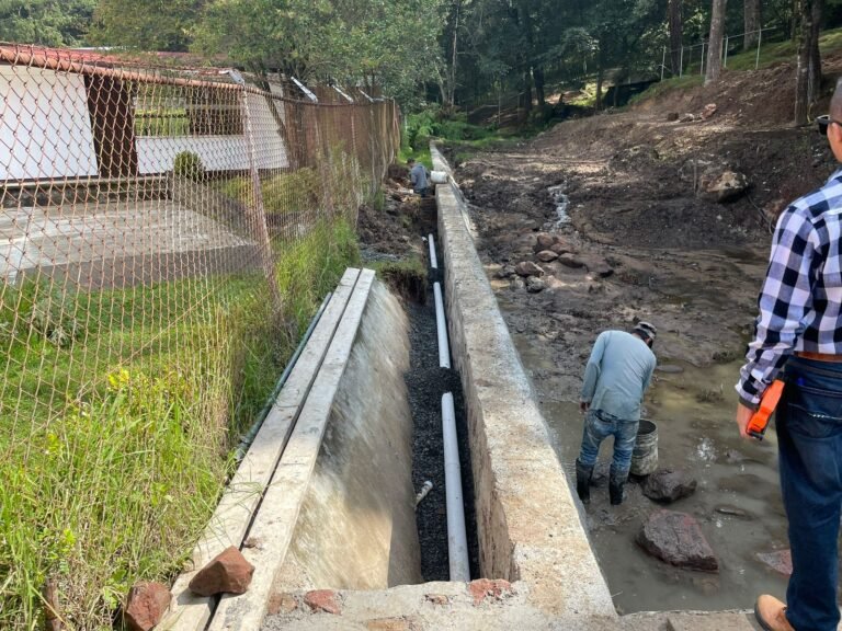 Mejoran el acceso a servicios básicos en Agua Blanca