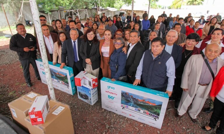 Apoyos del IHE benefician a escuelas de Actopan