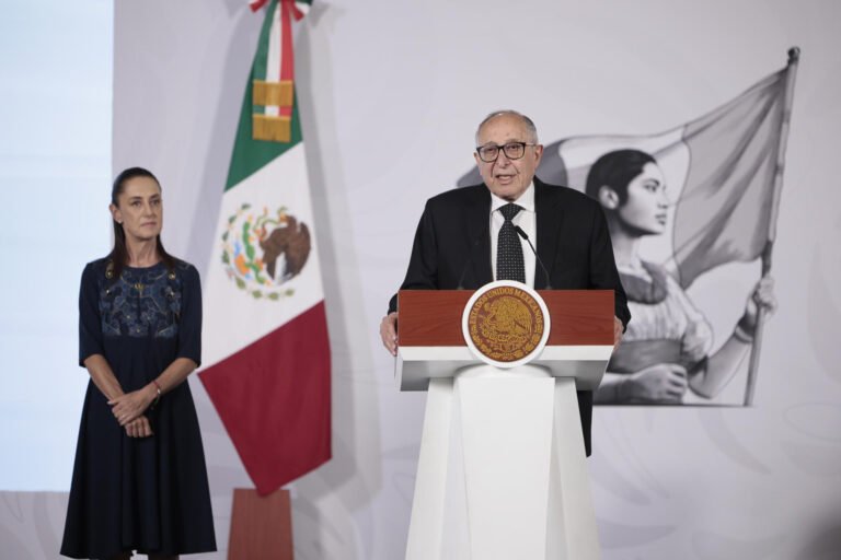 Más de 21 mmdp invertirá el sector farmacéutico en México