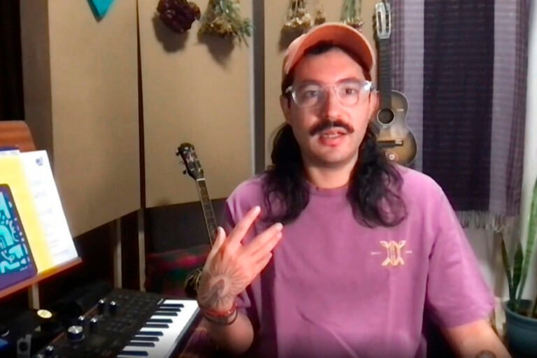Atilio, el músico salvadoreño que compuso música en el exilio para no perder la alegría