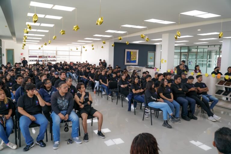 UTVM fortalece habilidades digitales con jornada Cybervibe