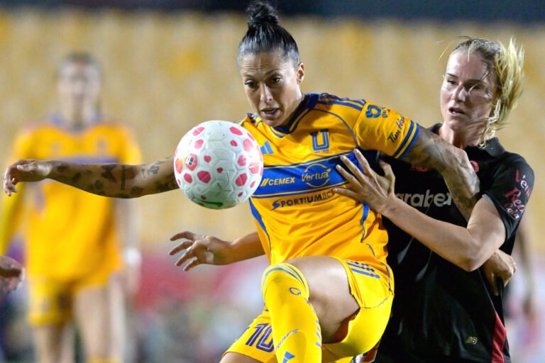 LAS DIABLAS DERRROTAN A LAS CAMPEONAS TIGRES EN LAS SEMIFINALES 