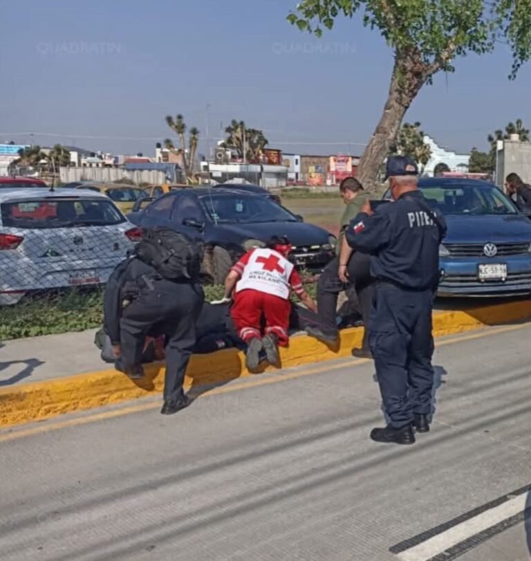 Cuatro Policías resultaron heridos luego de ser atropellados