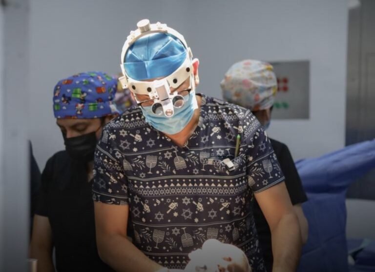 Retiran tumor congénito en bebé de tres meses