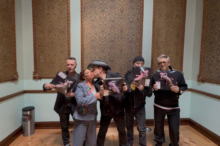 El Gobierno de Ciudad de México invita a U2 a presentarse en el Zócalo