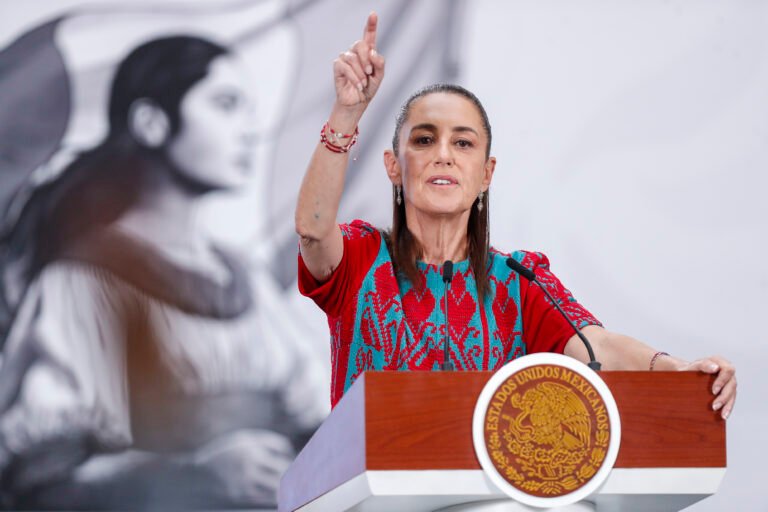 Sheinbaum recibió a BTS en Palacio Nacional