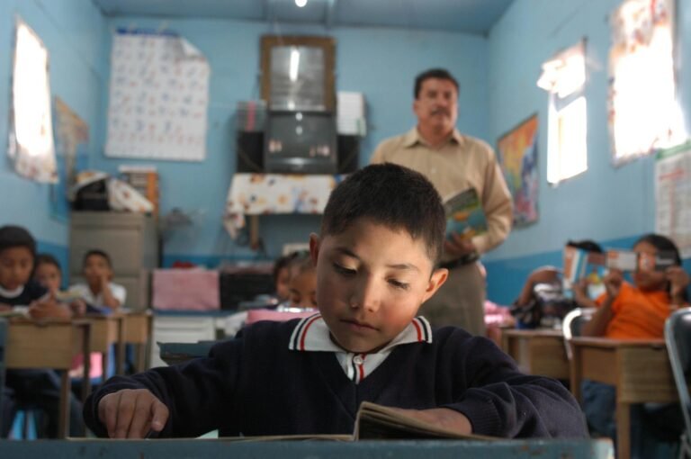 Hoy, reunión para definir cambios en el calendario escolar