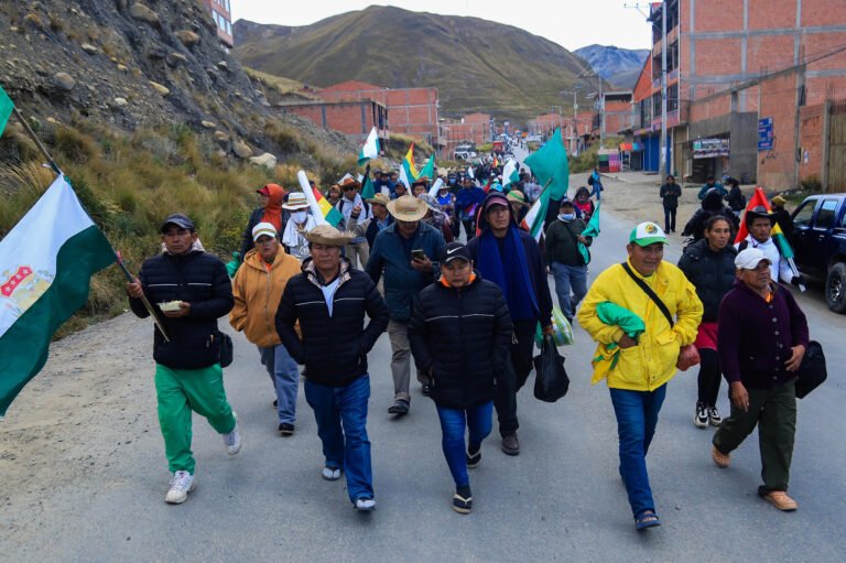 Marcha de indígenas llega a La Paz tras casi un mes caminando