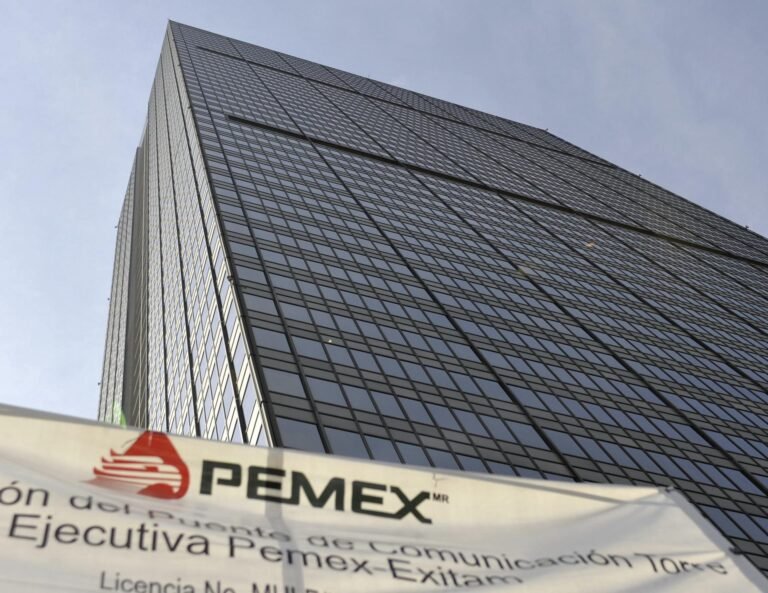 Pemex confirma un nuevo incendio en la Refinería Olmeca