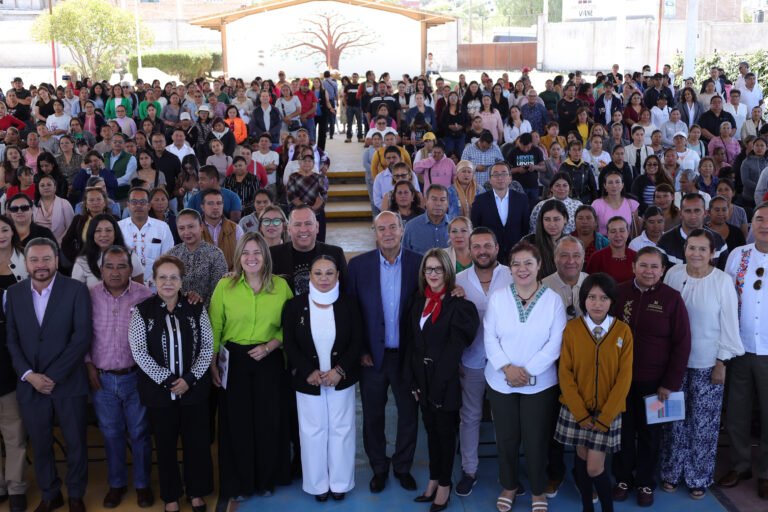SEPH entrega obras y equipamiento en 27 escuelas 