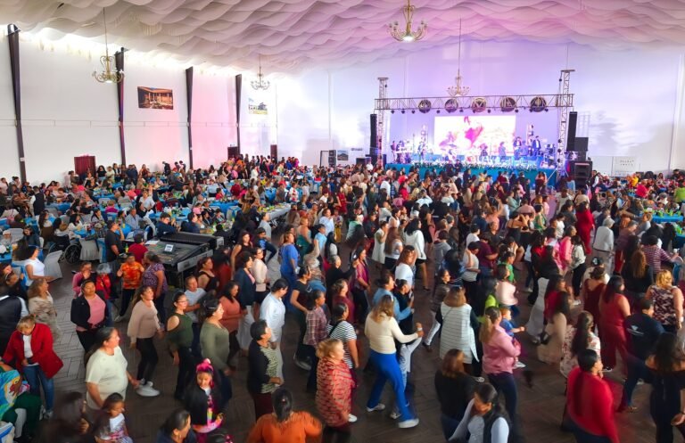 Alcaldía de Zempoala, realiza magno evento del “Día de las Madres”