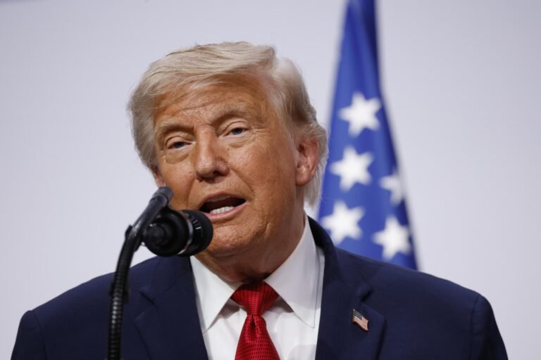 Trump subraya que el pacto con Irán evita la catástrofe económica