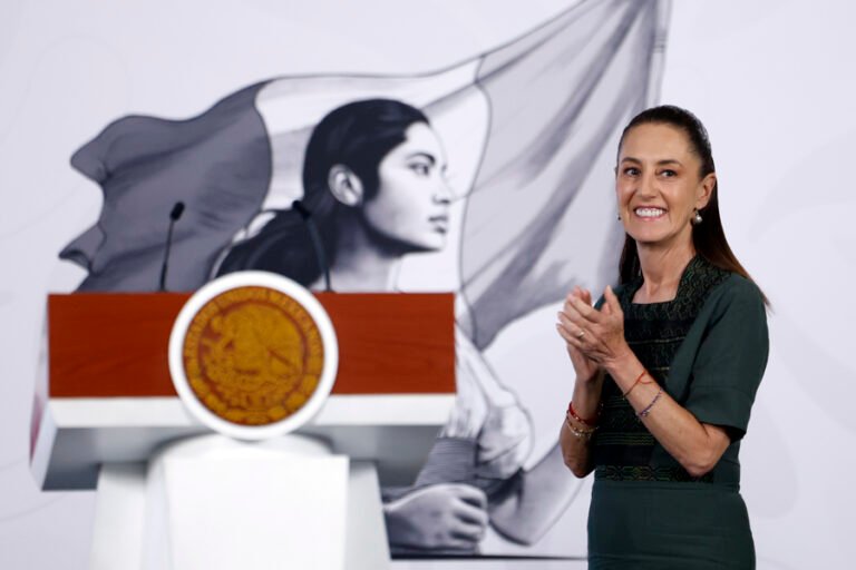 Sheinbaum celebra la «alegría» que dio la selección al «pueblo de México»