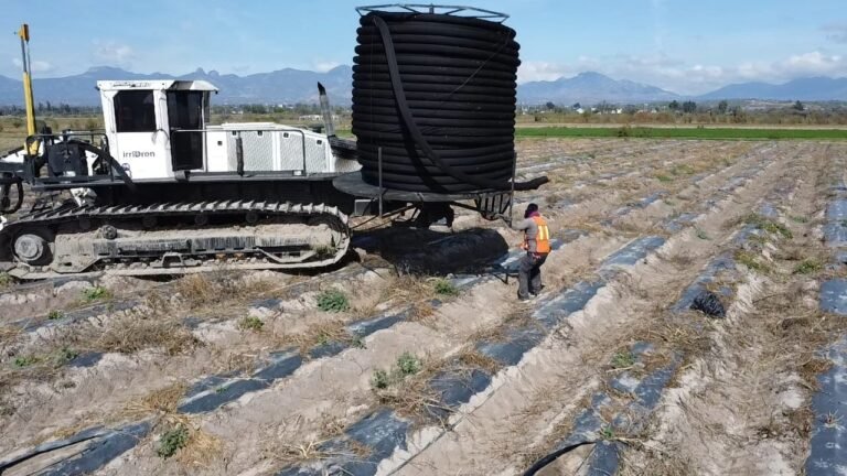 Conagua realiza obras de drenaje parcelario en Ixmiquilpan