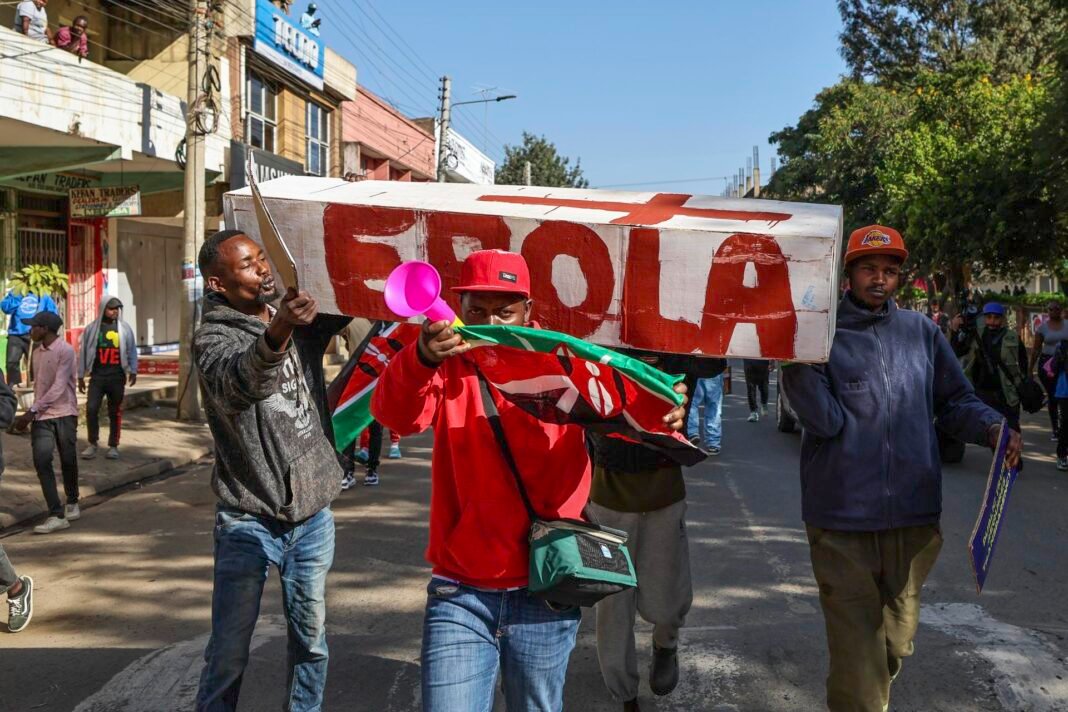 Al menos un muerto en Kenia en las protestas contra el centro antiébola impulsado por EEUU