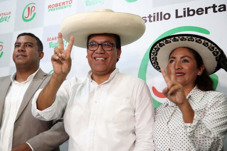 Perú procesa 100 por ciento de las actas pero queda a la espera de resolver mil 550 observaciones