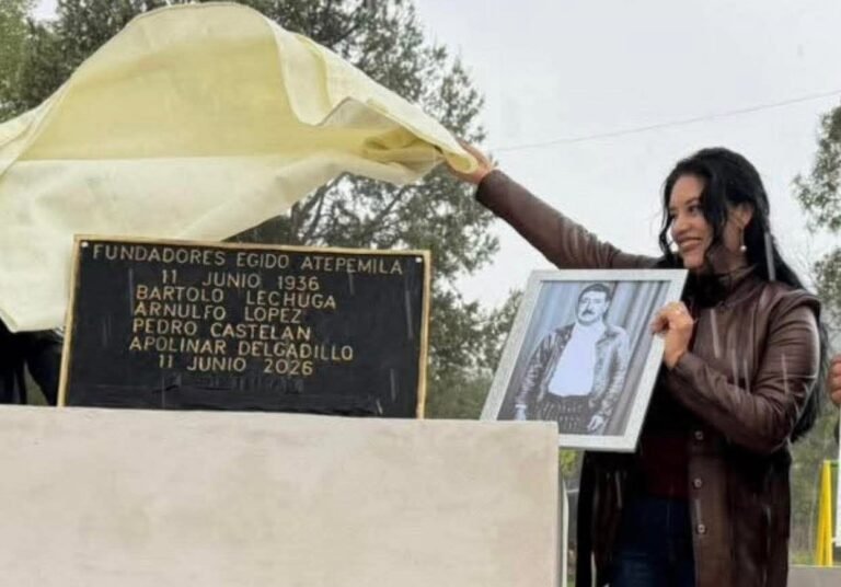Devela alcaldesa de Santiago placa con faltas de ortografía