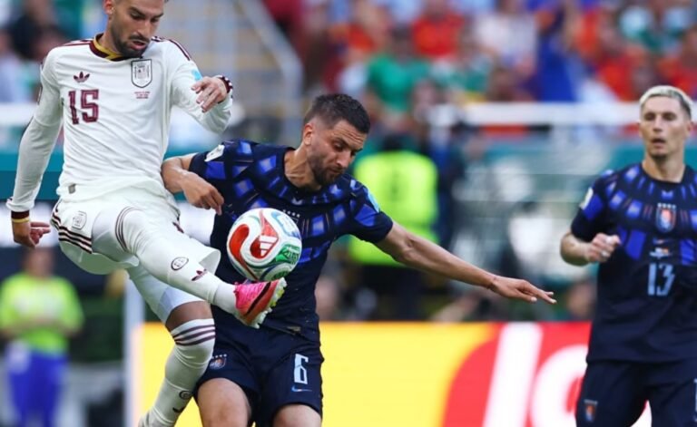 España manda a casa a Uruguay 1-0