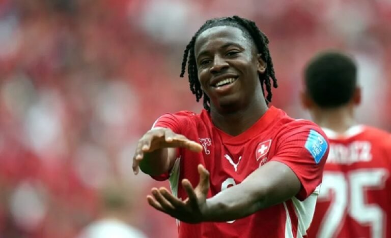Suiza amarga fiesta a Canadá y gana el primer puesto del Grupo B