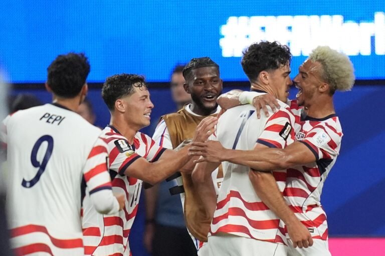 Estados Unidos fue letal y goleó 4-1 a Paraguay