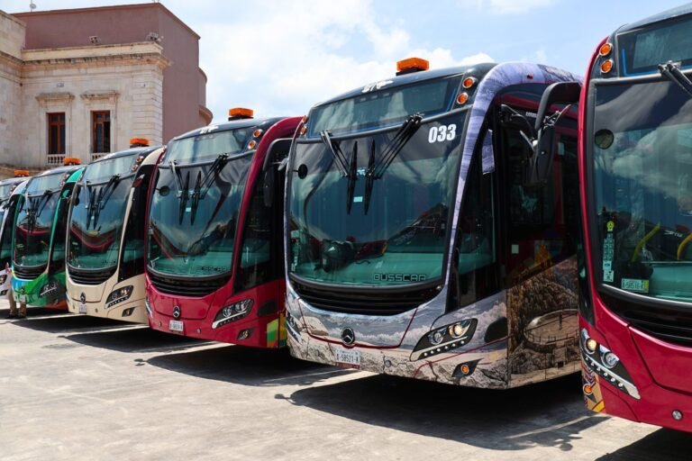 Chocan otra unidad del Transporte Metropolitano
