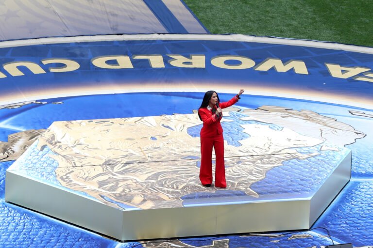 Salma Hayek dio la bienvenida al Mundial 2026 