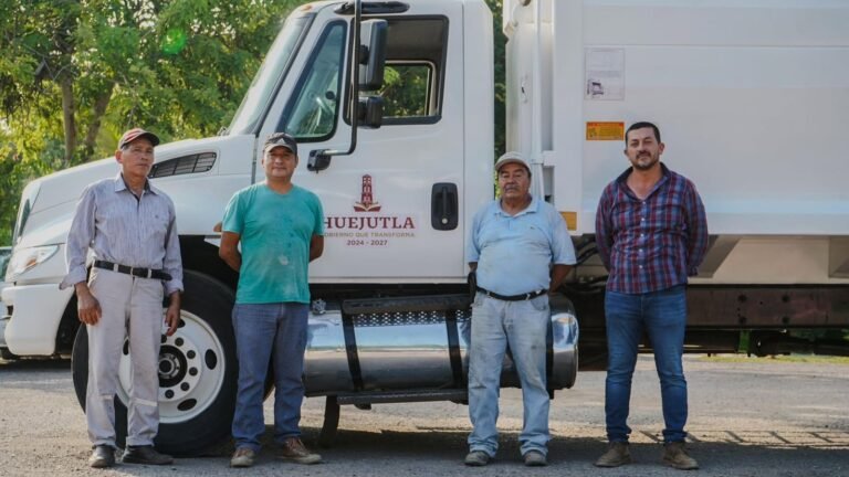 GOBIERNO MUNICIPAL ENTREGA EQUIPO Y DA MANTENIMIENTO A UNIDADES DEL ÁREA DE LIMPIAS.