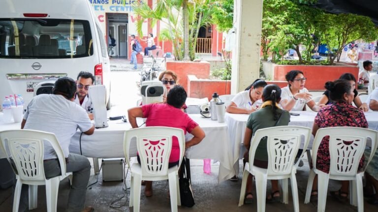 INICIO DE LA MACROJORNADA DE SALUD VISUAL EN HUEJUTLA