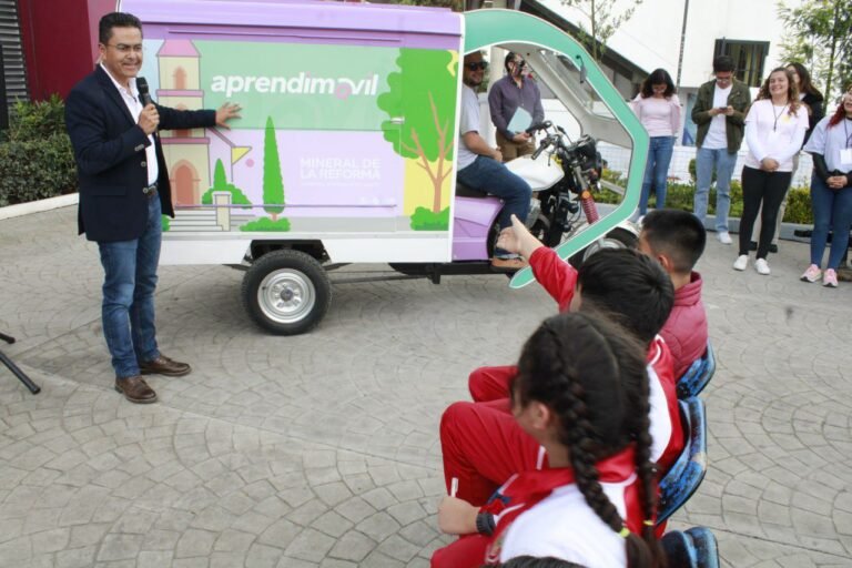 Inicia el recorrido del Aprendimóvil en Mineral de la Reforma