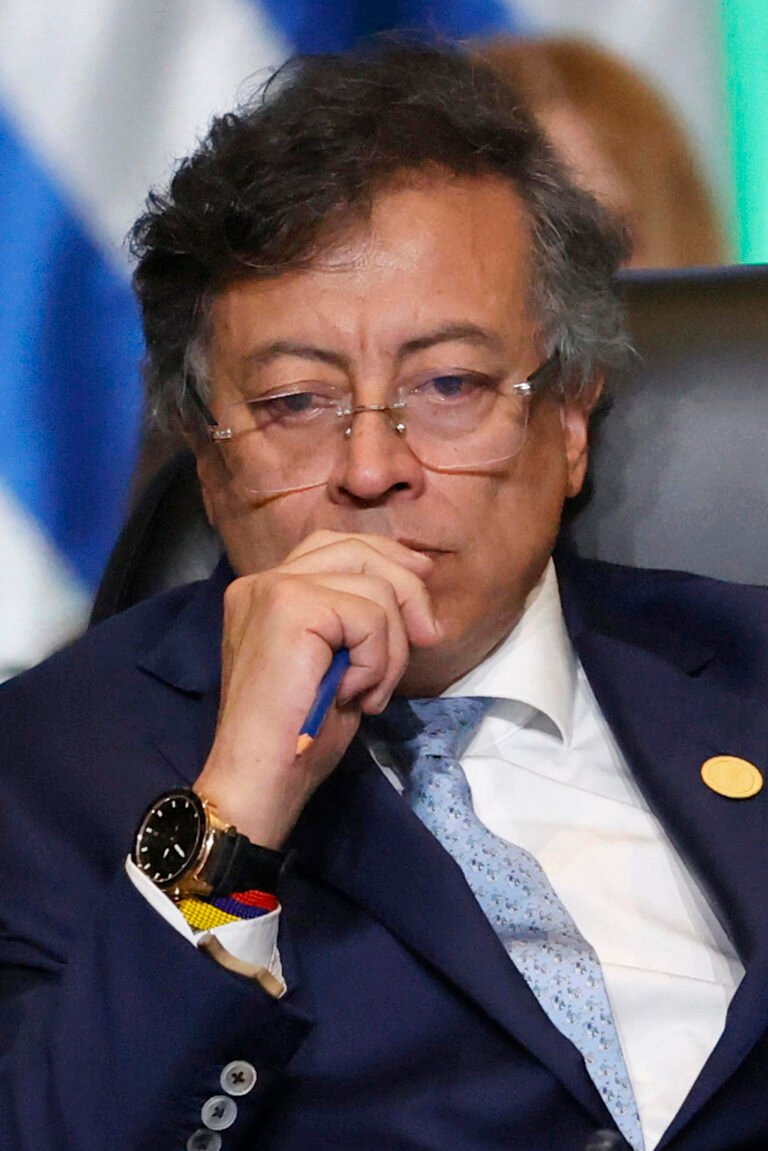 Intentan suspender a Petro por supuesta intervención