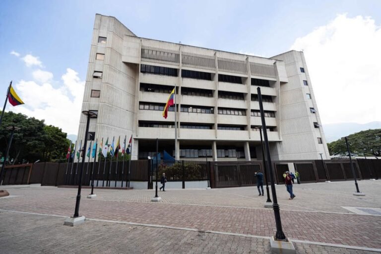 El Parlamento venezolano informa sobre 561 postulaciones para magistrados al Supremo