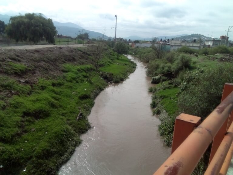 Intensifican vigilancia en canales pluviales en Tepeapulco