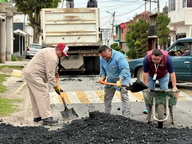 Realizan programa de bacheo en Emiliano Zapata 
