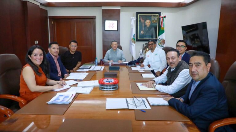 Coordinan acciones para garantizar servicio eléctrico