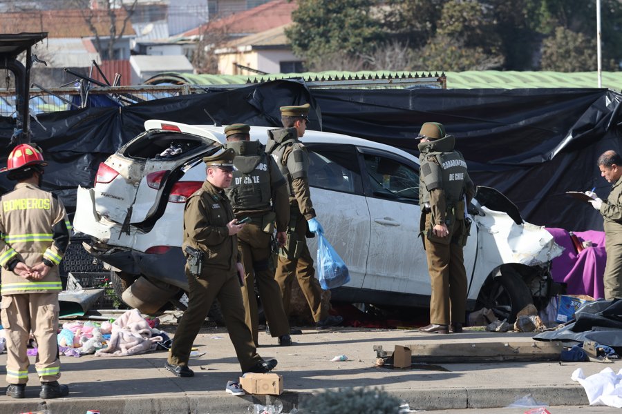 Cabo de la Armada embiste auto contra feria y deja 6 muertos y múltiples heridos en Chile