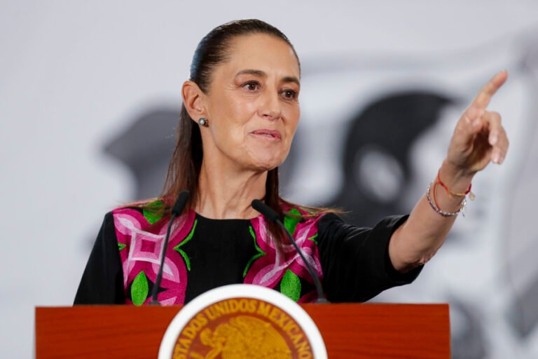 Sheinbaum pide proteger el prestigio de la UNAM