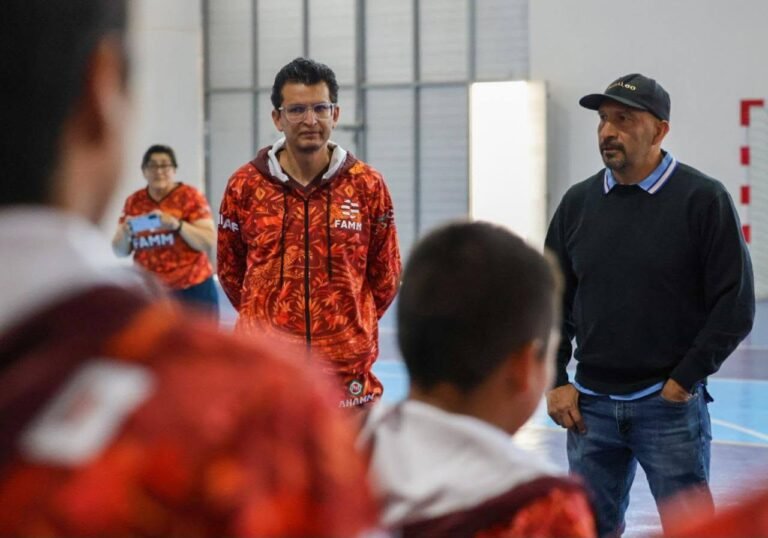 Delegación hidalguense de Artes Marciales Mixtas es abanderada rumbo al Torneo Nacional en Córdoba