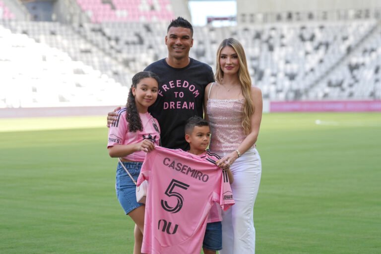 Casemiro soñó jugar con Messi, tras sufrirlo en el Real Madrid