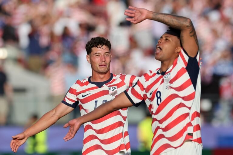 Pochettino alimenta el sueño de Estados Unidos 2-0