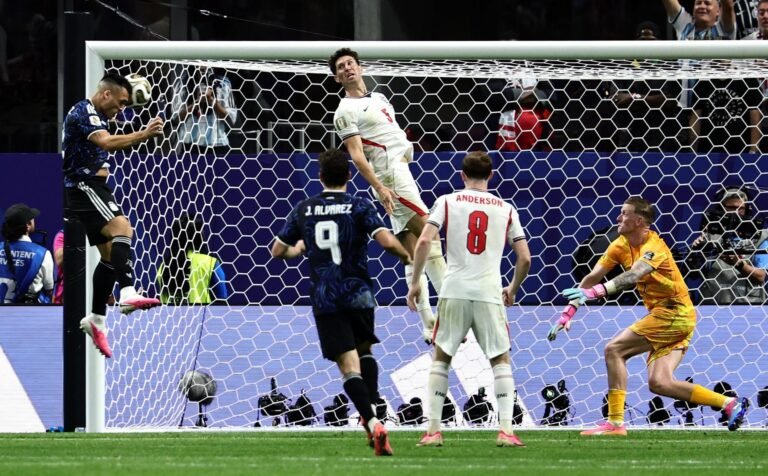 Épica remontada de Argentina, que eliminó 2-1 a Inglaterra y es finalista