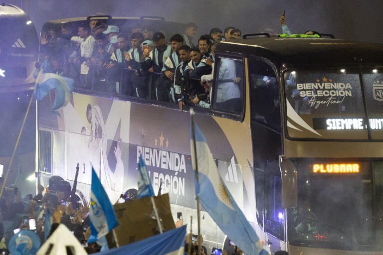 Dos millones de personas celebran en Madrid, España la Copa del Mundo