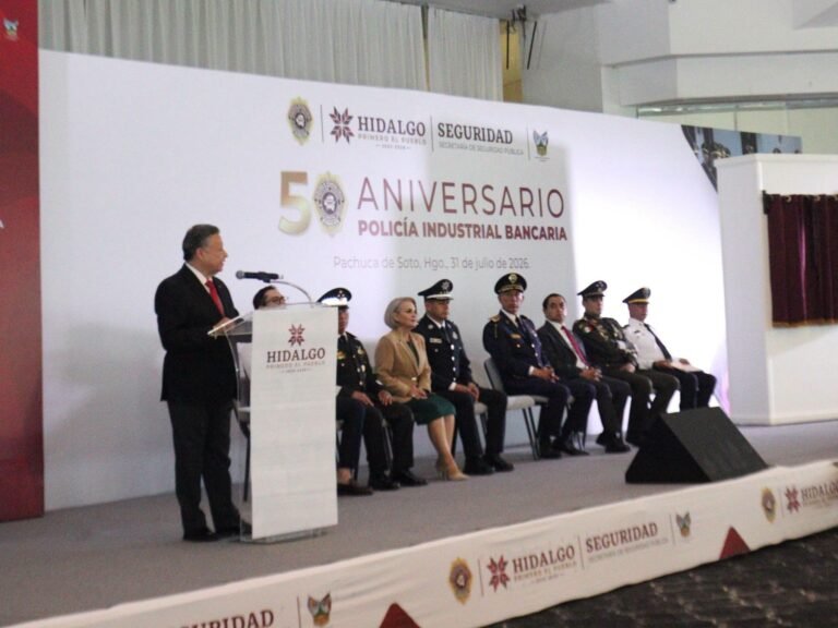 Julio Menchaca encabeza la conmemoración del 50 aniversario de la Policía Industrial Bancaria de Hidalgo