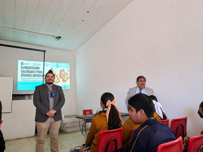 Lleva ITESHU orientación alimentaria a secundarias de la región