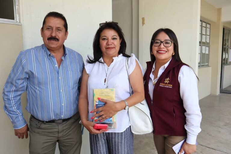 Fortalece IHE la divulgación científica en secundarias de Hidalgo